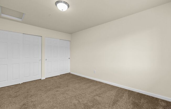 2 beds, 1.5 baths, 864 sqft, $1,750, Unit C5