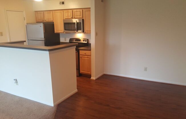 1 bed, 1 bath, 779 sqft, $1,765, Unit 318 #3C