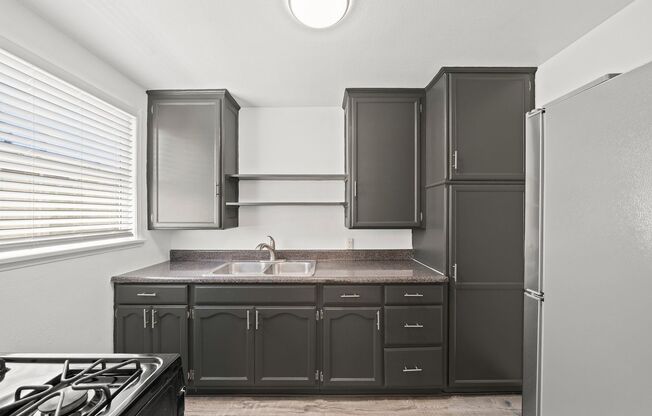 4321-4327 Elm Avenue