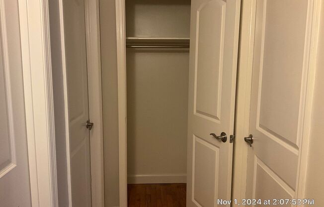 2 beds, 1 bath, 1,025 sqft, $1,595, Unit 03814