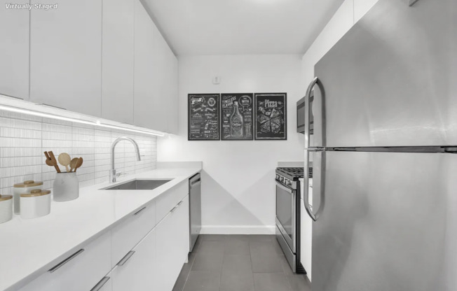2 beds, 2 baths, 708 sqft, $6,962, Unit 29H