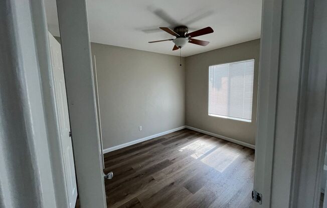 2 beds, 1 bath, $2,295, Unit 392