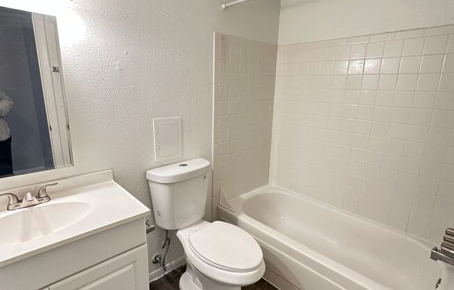 1 bed, 1 bath, 600 sqft, $900, Unit A1-G15