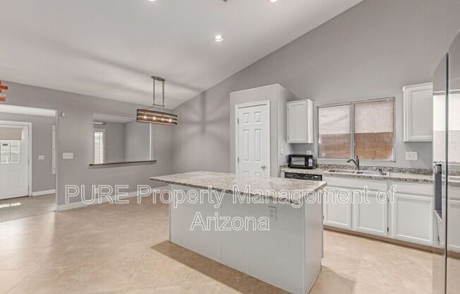 2221 N JACKSON PL