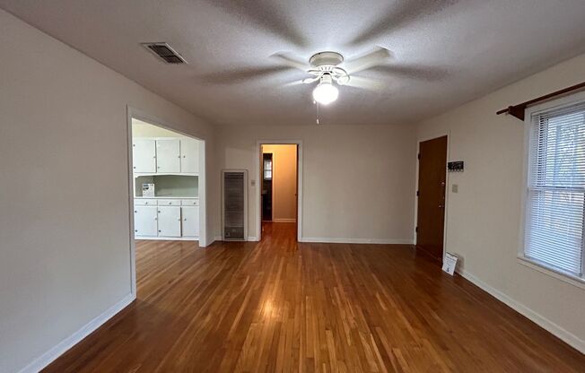 3 beds, 1 bath, $1,550