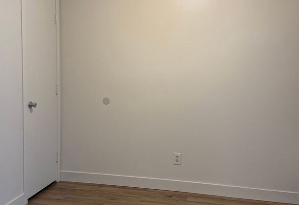 2 beds, 1 bath, 888 sqft, $1,725