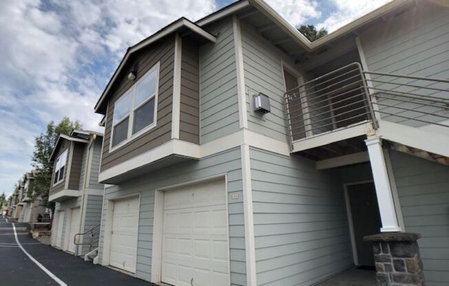 Charming Studio Condo in Portland!! Located in Bethany Village w/ Washer + Dryer Included!!