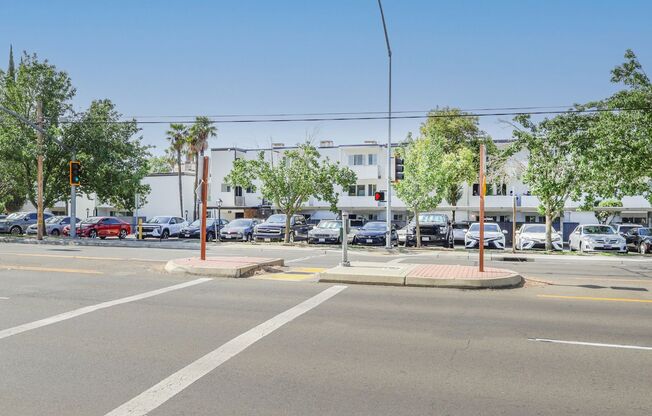 2 beds, 1.5 baths, 1,200 sqft, $2,150, Unit G