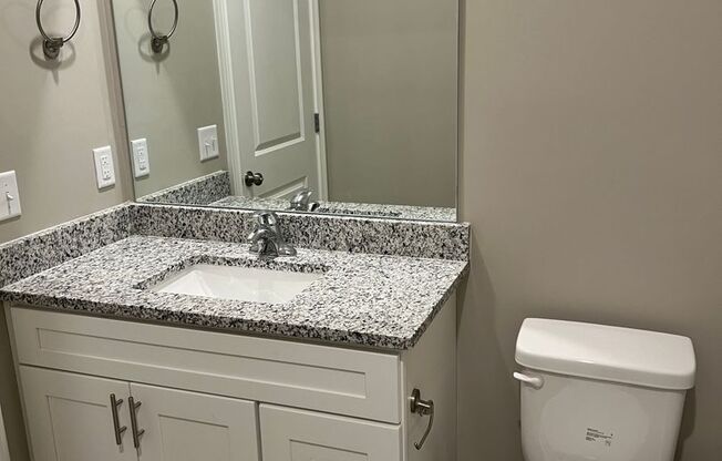 2 beds, 2 baths, 979 sqft, $1,130, Unit 921