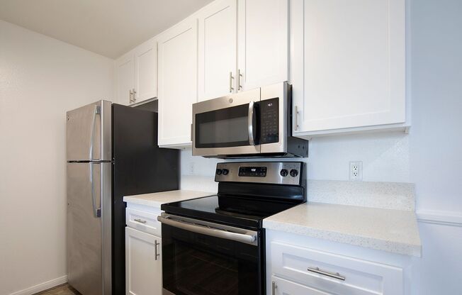 2 beds, 2 baths, 954 sqft, $2,695, Unit 321