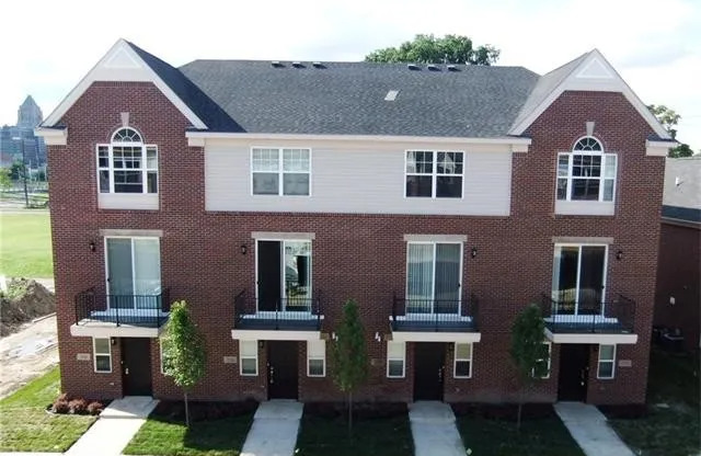 271 E PALMER ST # 2