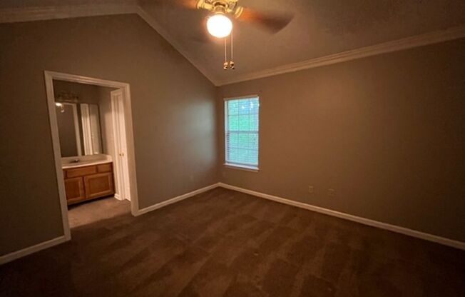 Renovated 2 bedroom 1.5 Bath Apartment for Rent!