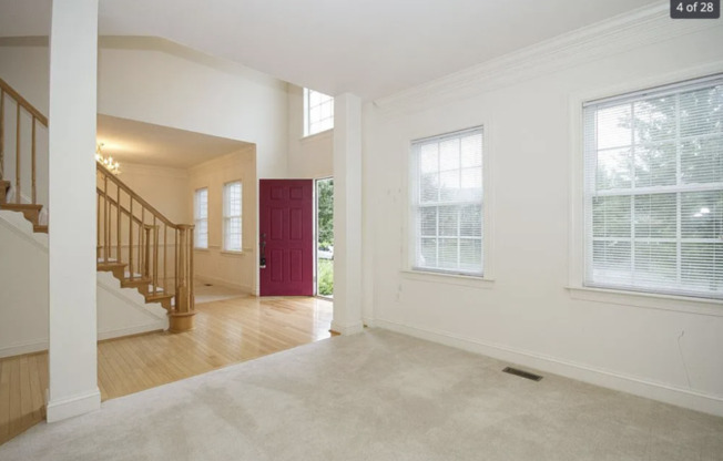 317 CHAMBORLEY DR