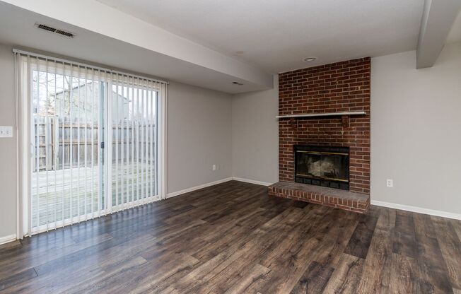 Beautiful Colonial Style Contemporary Home in South Columbia!