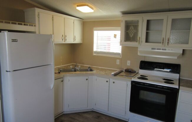 2 beds, 2 baths, $1,095