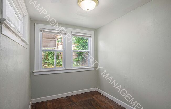 3 beds, 1 bath, $1,275