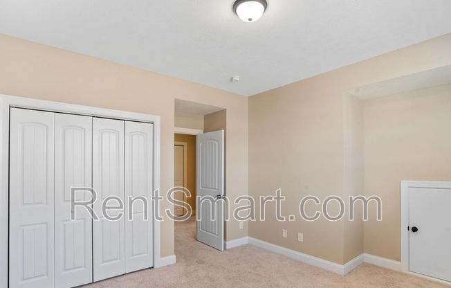 418 RILEY LN