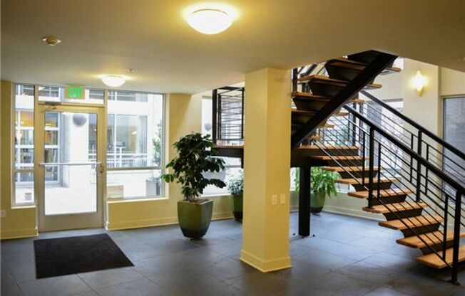 Amazing Capitol Hill Studio - GREAT DEAL!
