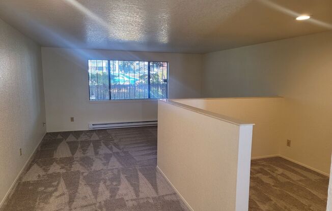 Studio, 1 bath, 450 sqft, $1,225, Unit 213
