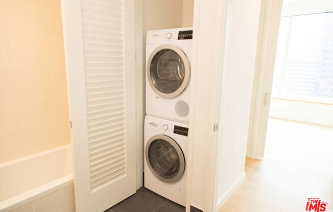 Studio, 1 bath, 480 sqft, $2,500, Unit 2807
