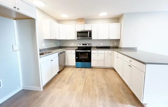 Quality Remodeled 2-Bed in Prime Location