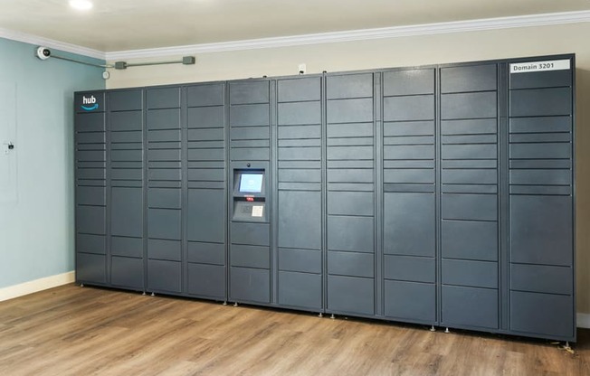 Domain 3201 Apartments Package Lockers