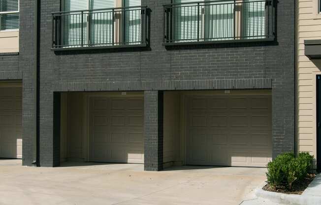 Garages Available at Everra Midtown Park, Dallas, 75231