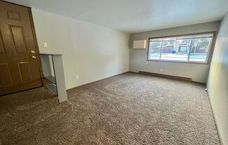 2 beds, 1 bath, $845, Unit 1