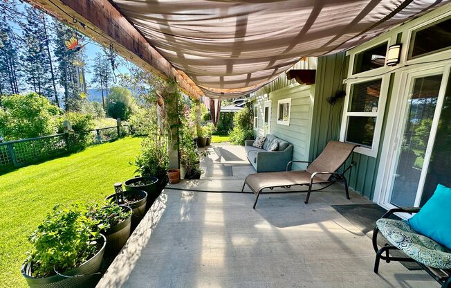 ***Move-In Special***Cozy Lakeside Retreat | Long Lake Views