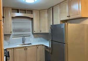 3 beds, 1 bath, 1,000 sqft, $3,500