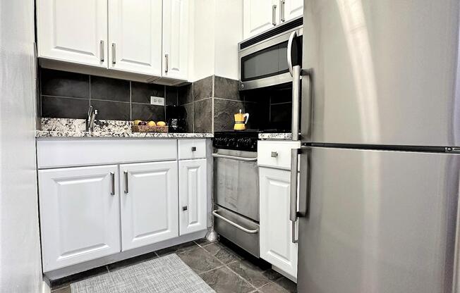 2 beds, 1 bath, 600 sqft, $5,999, Unit 8-B