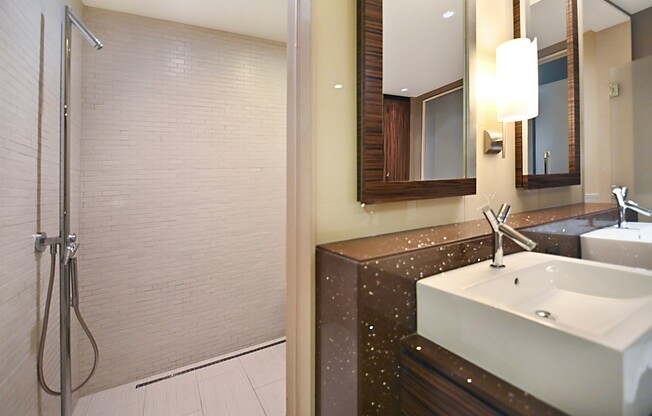 1 bed, 1.5 baths, $6,995