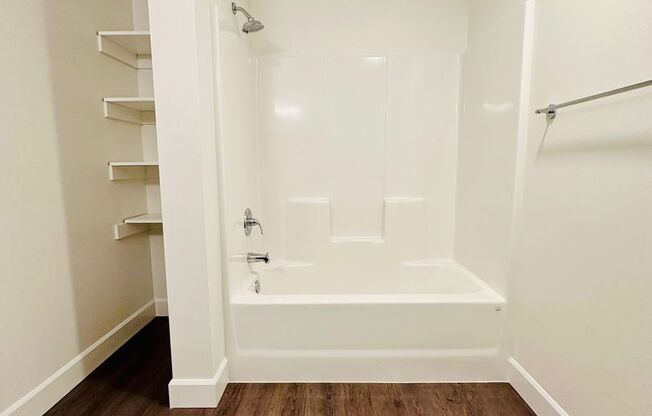 1 bed, 1 bath, 453 sqft, $2,450, Unit 410-408