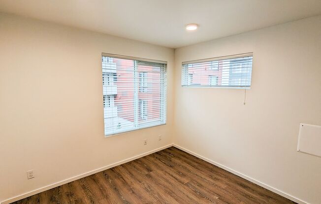 Studio, 1 bath, 186 sqft, $1,465, Unit 421