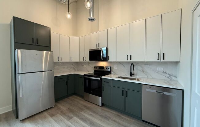 2 beds, 2 baths, 1,000 sqft, $4,195, Unit 203