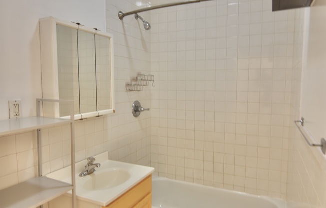 Studio, 1 bath, $2,083, Unit 5A