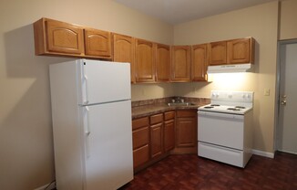 2 beds, 1 bath, $1,430, Unit 2W