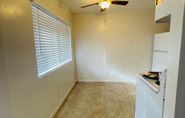 2 beds, 1 bath, $1,500, Unit #B