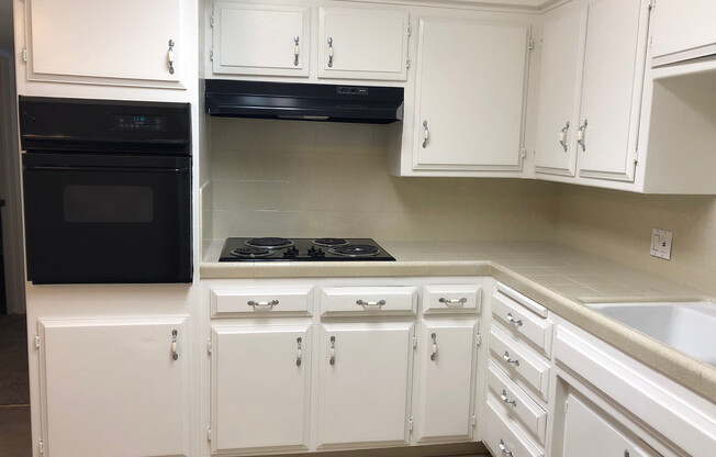 2 beds, 1.5 baths, 1,047 sqft, $1,575, Unit 5401C