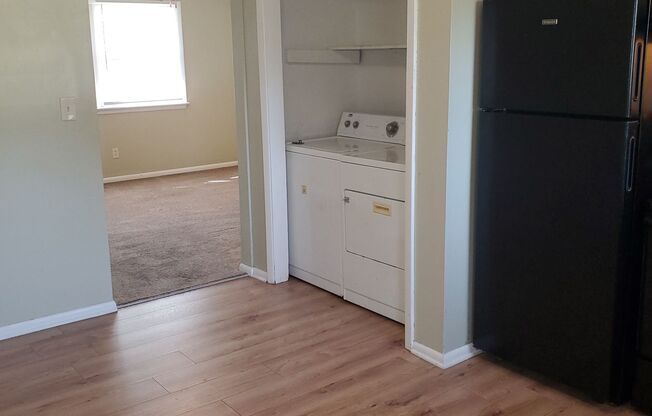 2 beds, 1 bath, 850 sqft, $750, Unit Unit 2 A