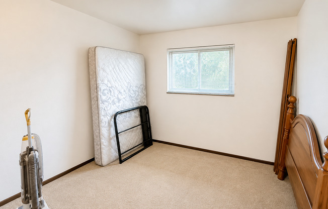 2 beds, 1.5 baths, $1,350, Unit 216