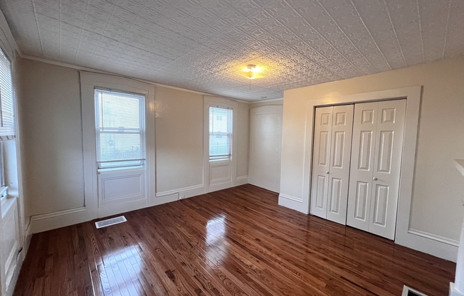 3 beds, 1 bath, 1,000 sqft, $2,900, Unit 1