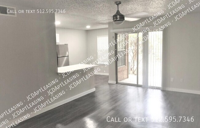 2121 Dickson Dr