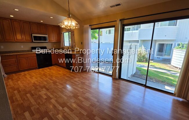 Charming Condo in Plum Tree Subdivision - 2 bedroom/2 bath, 1008 sq ft.