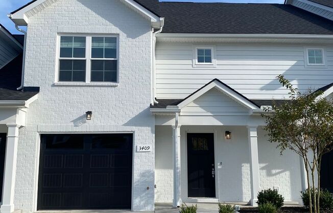 3 BD 3.5 BA 1 Car Garage Great Location Newer Build Townhome! No Pets