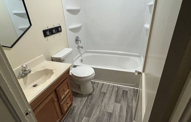 Cute cozy 1 bedroom 1 bathroom