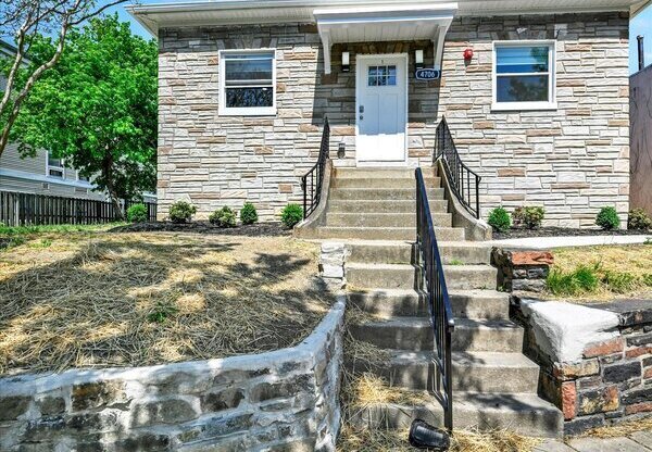 4706 HARFORD RD