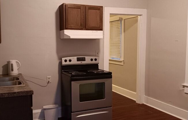 2 beds, 1.5 baths, $1,000, Unit 1316 East St