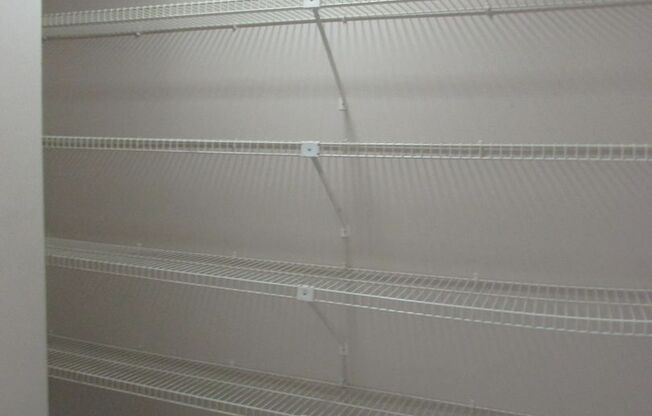 3 beds, 2 baths, 1,225 sqft, $1,980, Unit 1110LsI