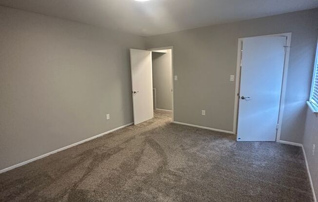 1 bed, 1 bath, 842 sqft, $1,099, Unit A202